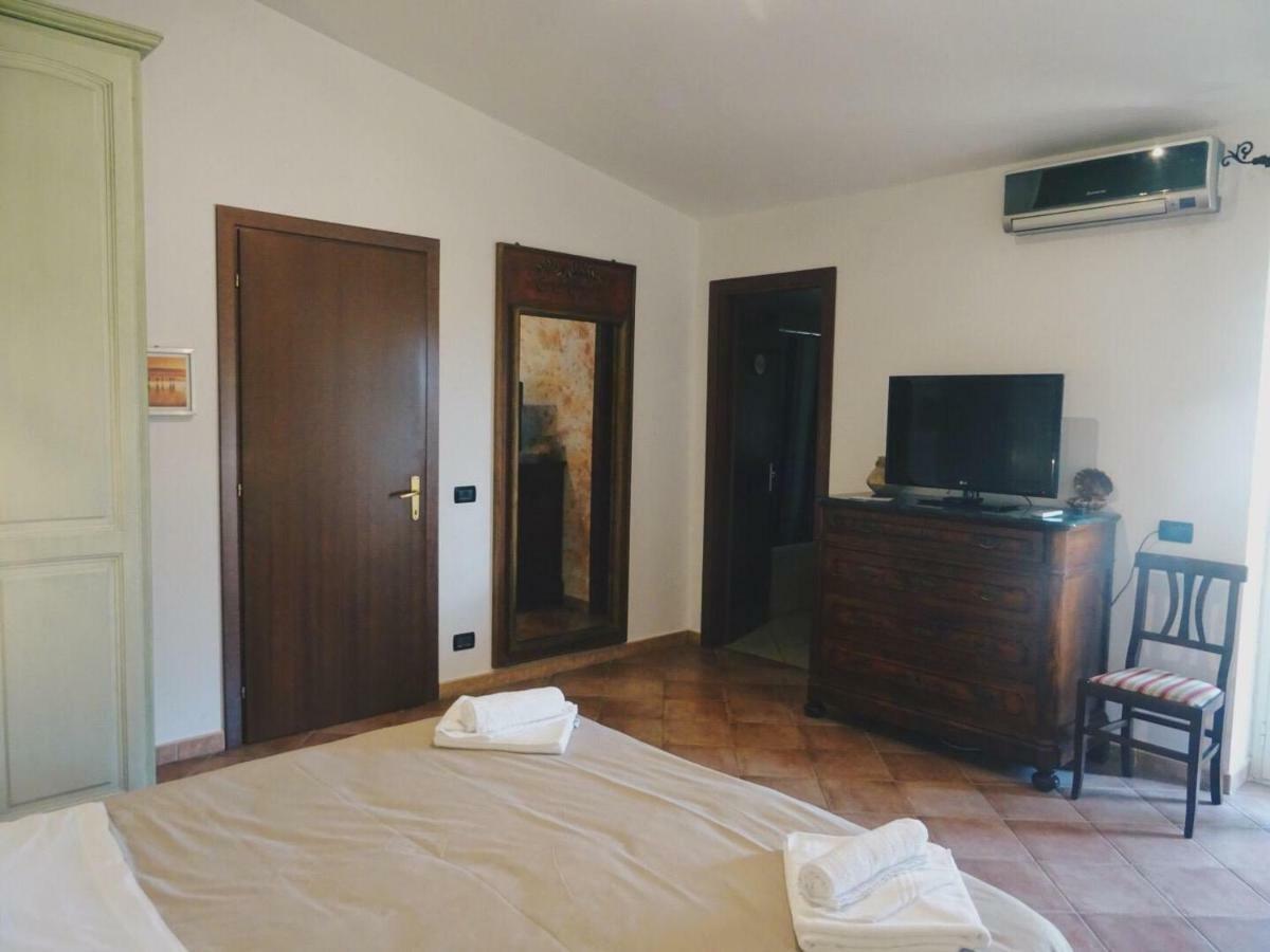 Hotel Clock'S House Fiumicino Exterior foto